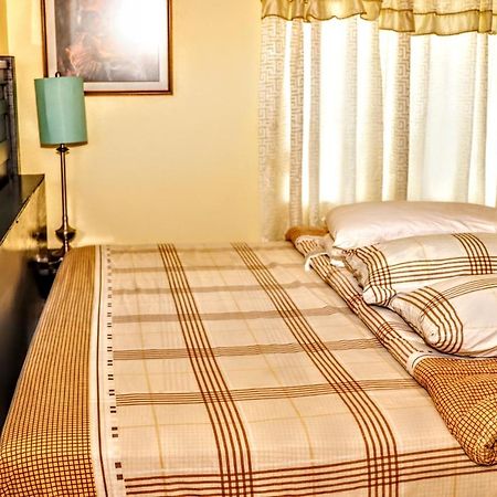Crystoural Suites Near The Us Embassy - Gated & Secure - 2 Bedrooms, 2 Beds, 4 Guest Kingston Exterior photo